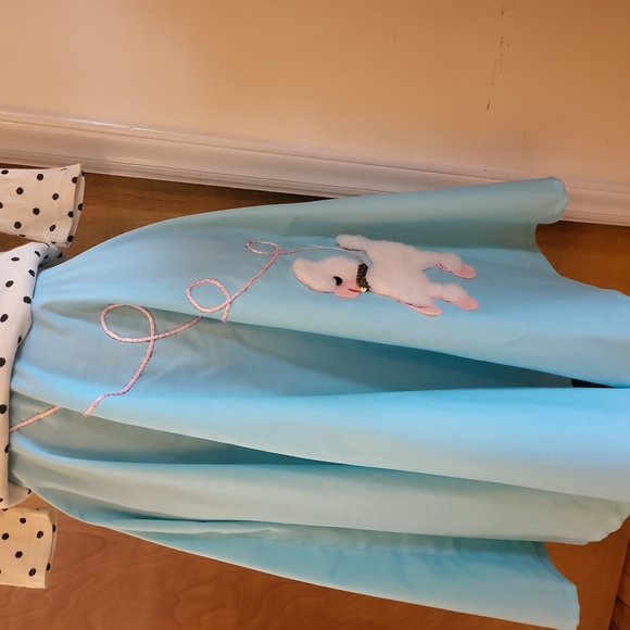 🐩Poodle Skirt🐩 Handmade (Sewing Machine) - Picture 2 of 13